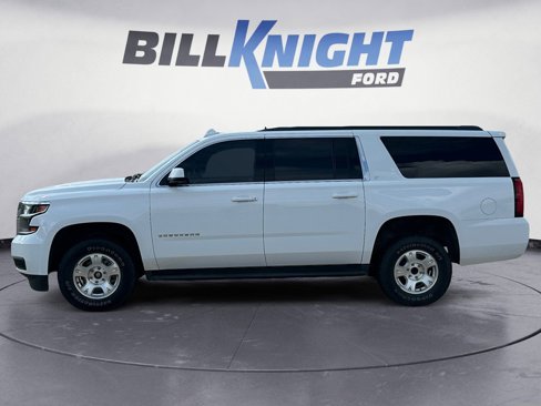 Used 2018 Chevrolet Suburban LT image 2