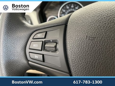 Used 2018 BMW 320i xDrive Sedan w/ Convenience Package image 11
