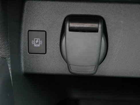 Certified 2024 Nissan Versa SV w/ Trunk Package image 31