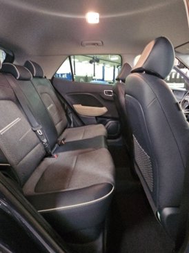 Used 2021 Hyundai Venue image 35