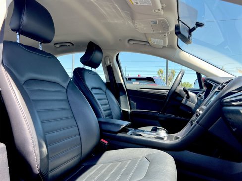 Used 2017 Ford Fusion Energi SE image 22