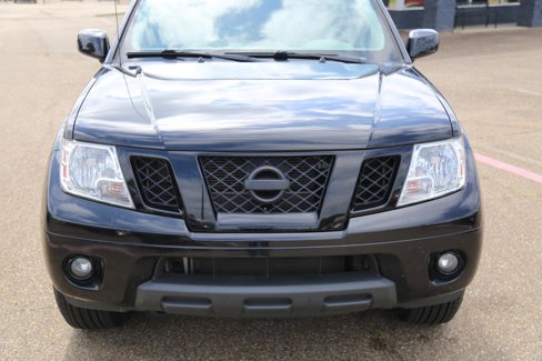 Used 2020 Nissan Frontier SV w/ Midnight Edition Floor Mats image 9