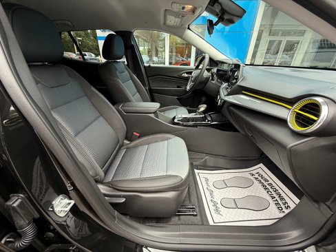 New 2025 Chevrolet Trax LT w/ Driver Confidence Package image 36