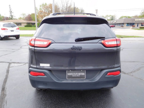 Used 2017 Jeep Cherokee Sport w/ Cold Weather Group image 14