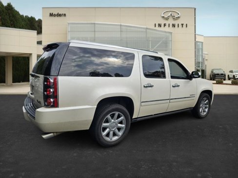 Used 2014 GMC Yukon XL Denali image 4