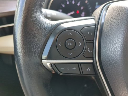 Used 2019 Toyota Avalon XLE image 22