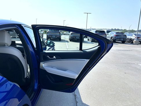 Certified 2025 Genesis G70 2.5T w/ Sport Prestige Package image 18