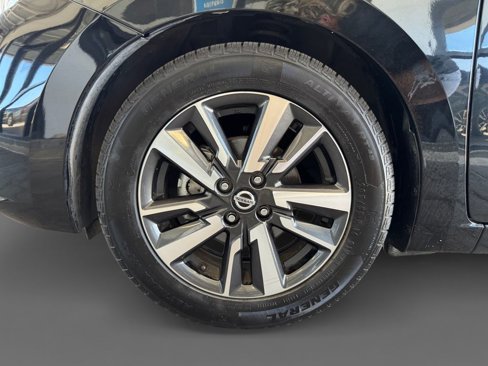 Used 2021 Nissan Versa SV image 15