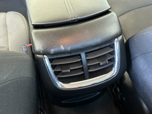 Used 2022 Chevrolet Malibu LT image 14