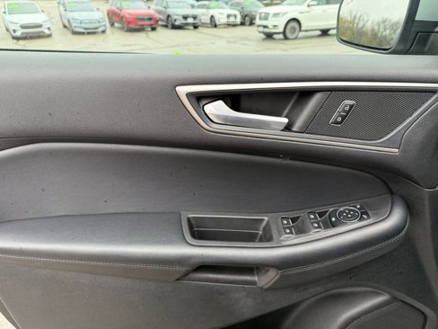 Used 2023 Ford Edge SEL image 16