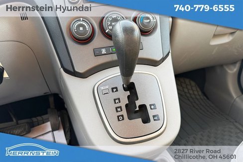 Used 2008 Kia Rondo LX image 11