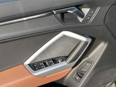 Certified 2025 Audi Q3 2.0T Premium image 21