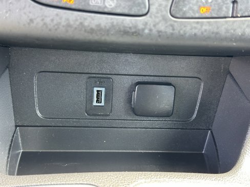 Used 2019 Ford Escape SEL image 26