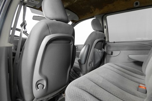 Used 2006 Chrysler Town & Country LX image 17