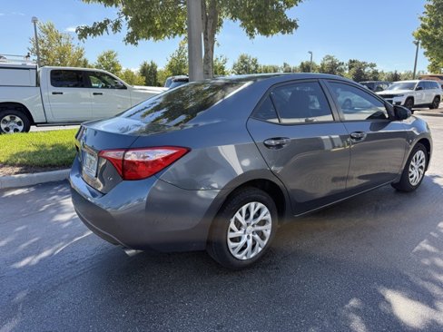 Used 2018 Toyota Corolla L image 7