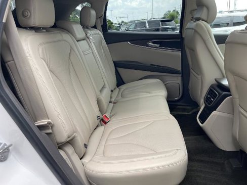 Used 2017 Lincoln MKX Reserve w/ Driver Assistance Package image 22