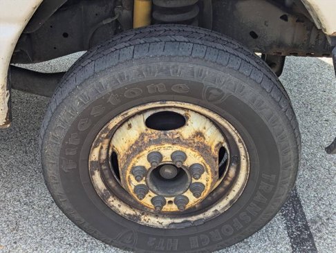 Used 2016 Ford E-450 and Econoline 450 Super Duty image 18