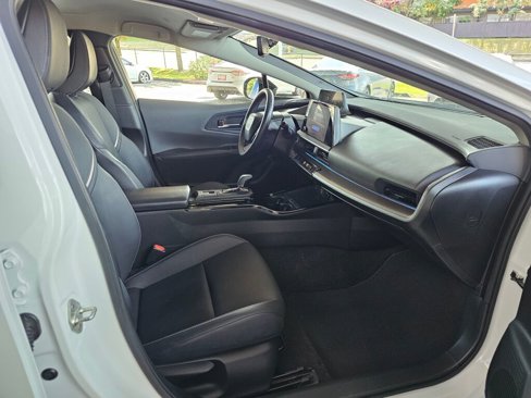 Used 2023 Toyota Prius XLE image 10