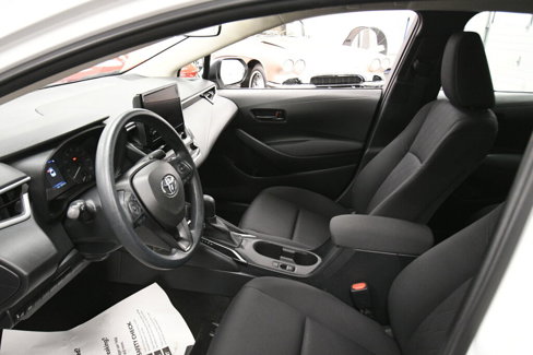 Used 2023 Toyota Corolla LE image 18