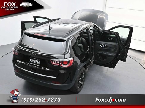 Used 2023 Jeep Compass Latitude w/ Convenience Group image 37