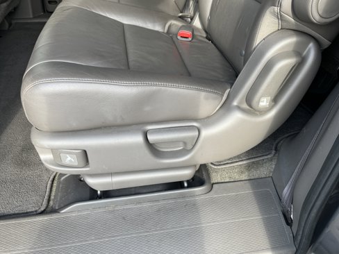 Used 2012 Honda Odyssey EX-L image 25