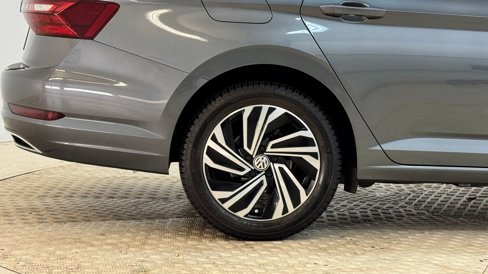 Used 2020 Volkswagen Jetta SEL Premium image 11