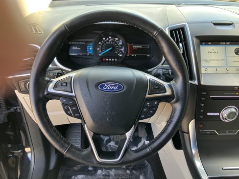 Used 2019 Ford Edge Titanium image 10