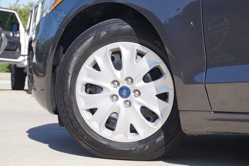 Used 2019 Ford Fusion S image 13