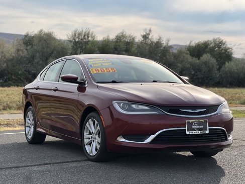 Used 2016 Chrysler 200 Limited image 3