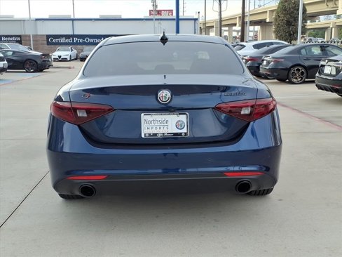 Used 2020 Alfa Romeo Giulia Ti w/ Nero Edizione image 17