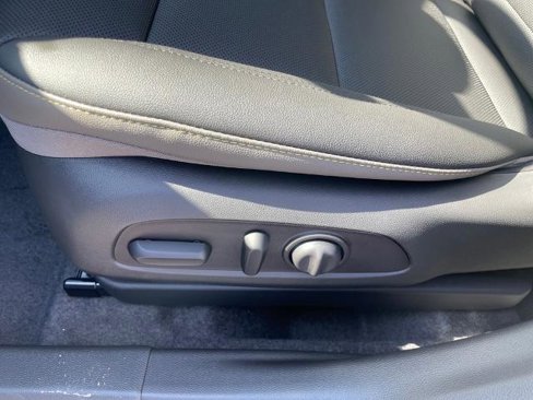 New 2025 Chevrolet Trax ACTIV w/ Sunroof Package image 11