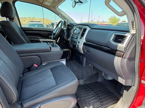 Used 2017 Nissan Titan SV image 16
