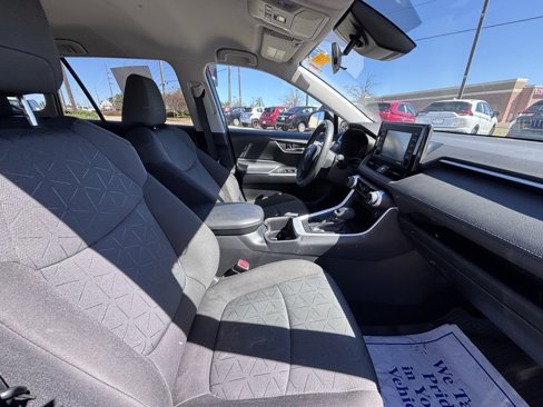 Used 2022 Toyota RAV4 XLE image 20