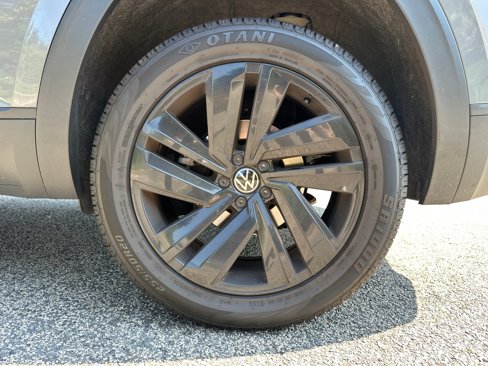 Used 2020 Volkswagen Atlas Cross Sport SE w/ Panoramic Sunroof Package image 20