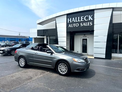 Used 2013 Chrysler 200 Touring image 7