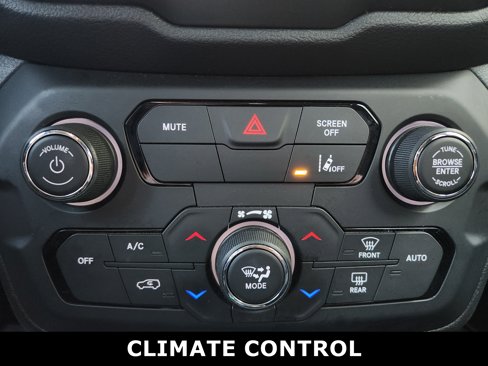 Used 2023 Jeep Renegade Latitude image 10