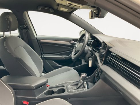 Used 2025 Volkswagen Jetta Sport image 15