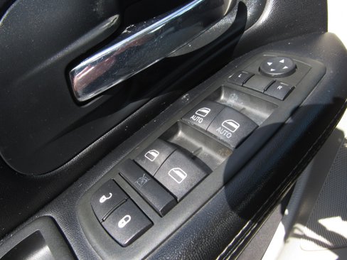 Used 2011 Chrysler Town & Country Touring image 20