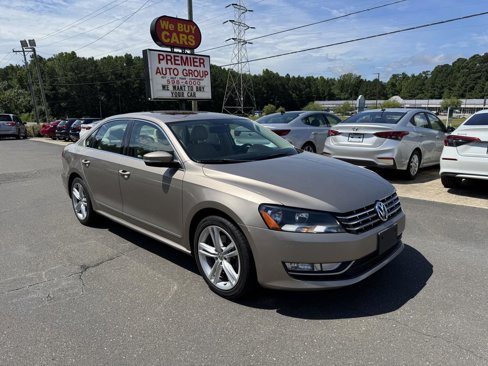 Used 2015 Volkswagen Passat TDI SEL Premium image 1