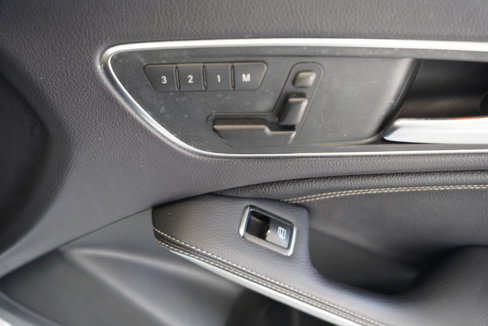 Used 2014 Mercedes-Benz CLA 250 image 35