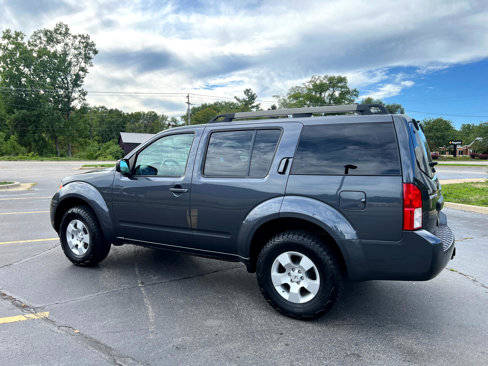 Used 2011 Nissan Pathfinder S w/ Protection Pkg image 4
