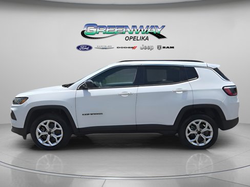 New 2025 Jeep Compass Latitude image 4