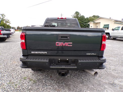 Used 2019 GMC Sierra 3500 Denali w/ Duramax Plus Package image 10