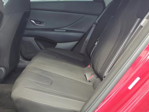 Used 2024 Hyundai Elantra SEL image 16