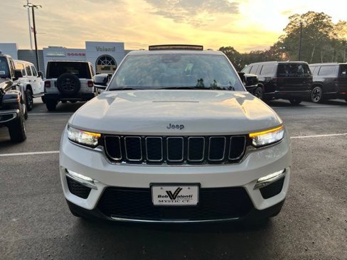 Used 2023 Jeep Grand Cherokee 4WD 4xe image 3