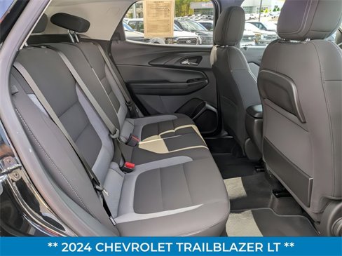 Used 2024 Chevrolet TrailBlazer LT image 28