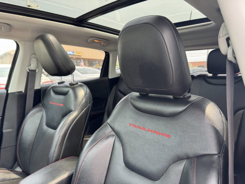 Used 2018 Jeep Compass Trailhawk w/ Leather Interior Group image 14