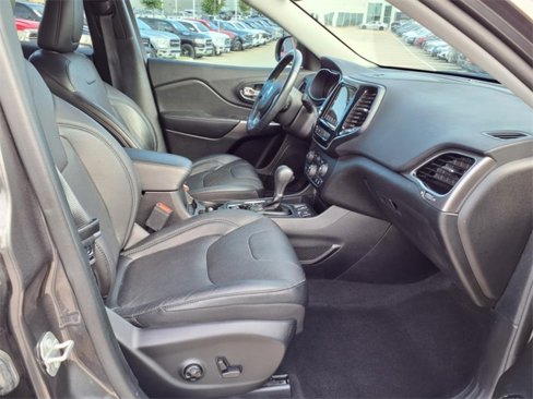 Used 2021 Jeep Cherokee Limited image 12