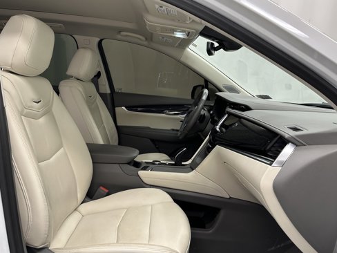 Used 2023 Cadillac XT6 Premium Luxury image 19
