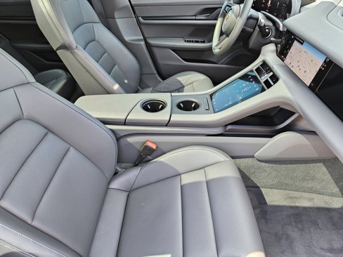 Certified 2022 Porsche Taycan image 15